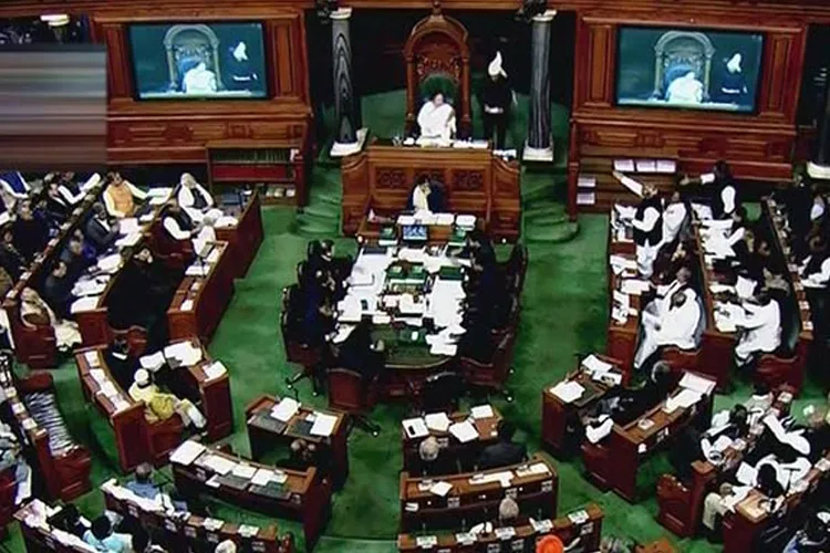 16वीं लोकसभा की 312 बैठकों में 240 विधेयक पारित: रिपोर्ट- India TV Hindi