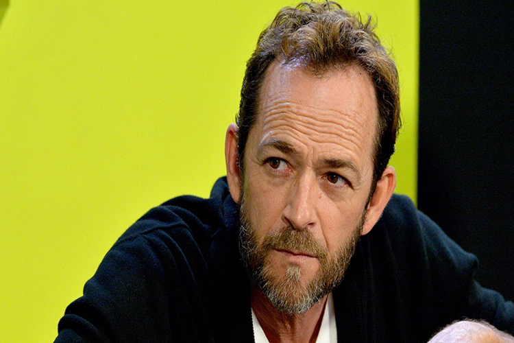 Luke Perry Star Of Beverly Hills 90210 And Riverdale Dead At 52 ड क प र य र वरड ल क कल क र न ल य क प र क न धन पर जत य श क India Tv Hindi News