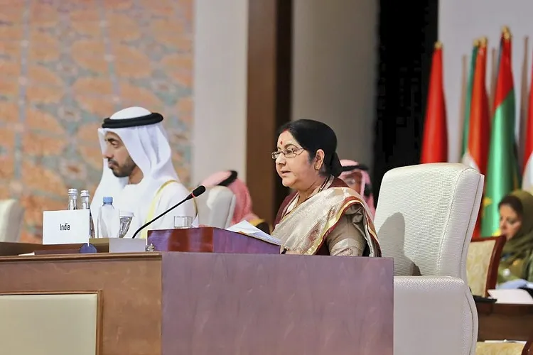 External Affairs Minister Sushma Swaraj addresses as...- India TV Hindi