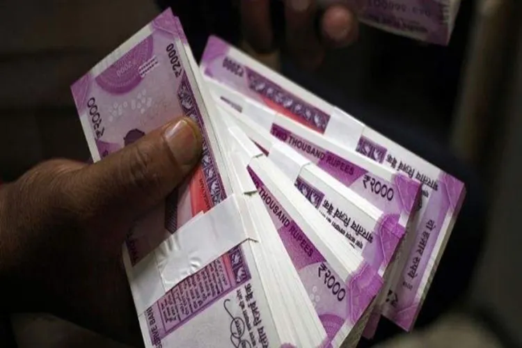 Election Commission seize cash and goods worth more than Rs 1618 crore so far- India TV Hindi