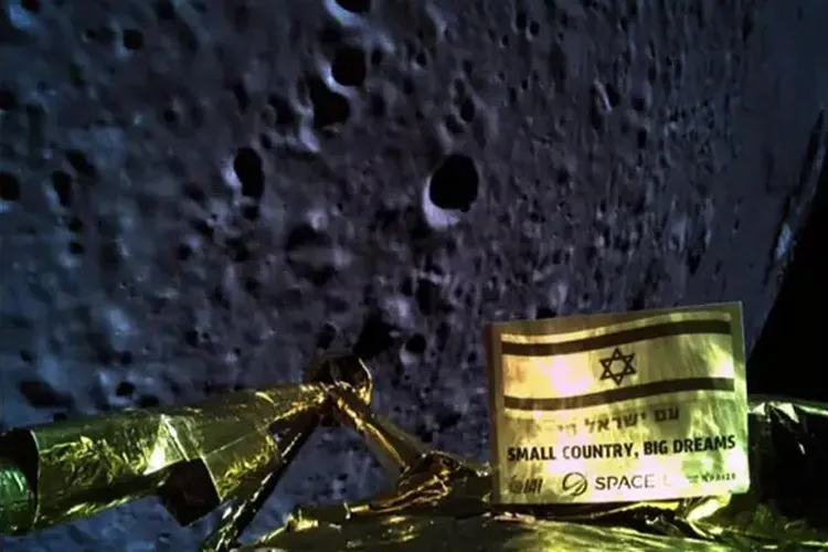 चांद पर पहुंचने के प्रयास में इज़राइल का अंतरिक्ष यान दुर्घटनाग्रस्त- India TV Hindi