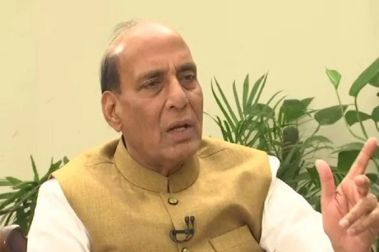 Rajnath Singh's reaction to Omar Abdullah and Mehbooba Mufti Statement on Article 370 and 35A- India TV Hindi