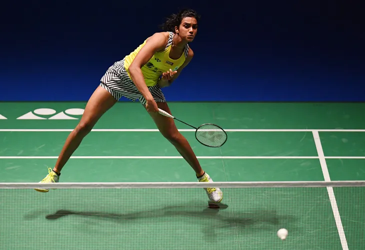 Singapore Open: सिंधु सिंगापुर ओपन के सेमीफाइनल में, सायना हारीं - India TV Hindi