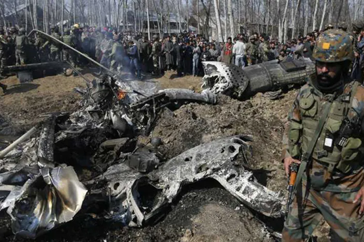 भारतीय वायुसेना ने अपने ही हेलिकॉप्टर को मार गिराया?- India TV Hindi