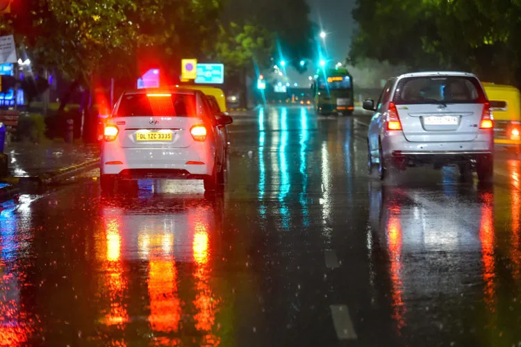 Weather turns pleasant in Delhi-NCR, rains bring relief from scorching heat- India TV Hindi