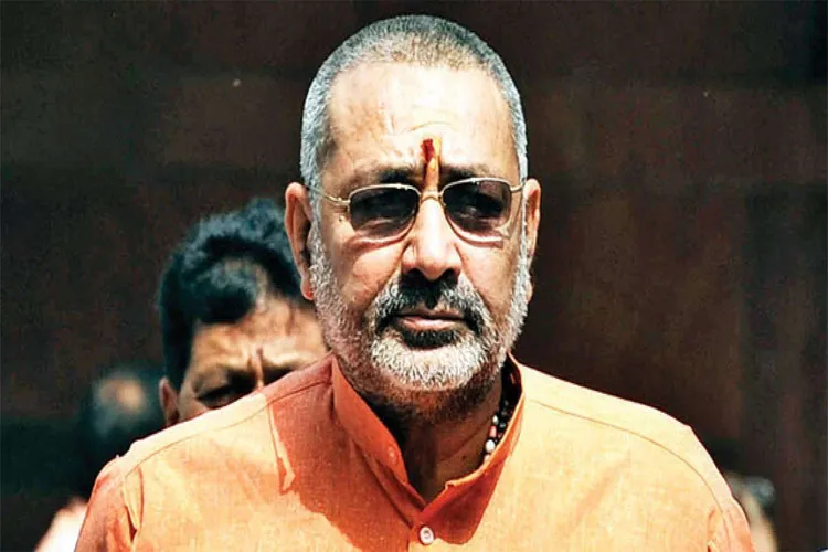 BJP fields Giriraj Singh for campaigning on last day of campaign in West Bengal- India TV Hindi