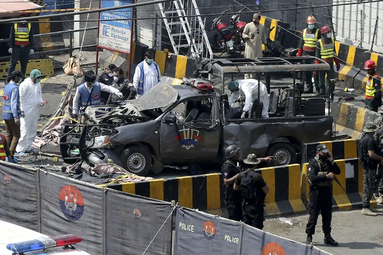 Pakistan: 8 including five policemen killed, 25 injured in suicide blast outside Data Darbar | AP- India TV Hindi