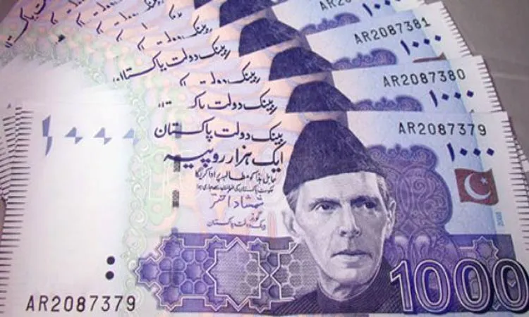 Pakistan rupee takes another hit- India TV Paisa