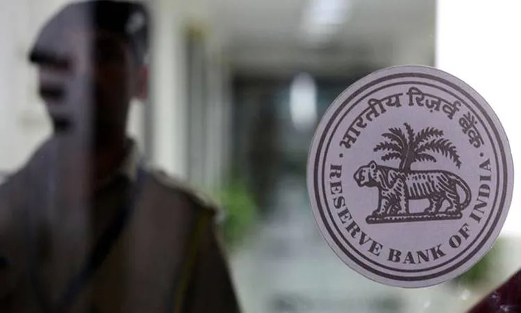 Provide names of big loan defaulters, CIC to RBI- India TV Paisa