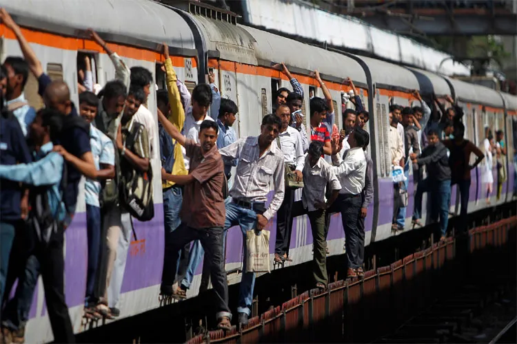 Local Trains - India TV Hindi