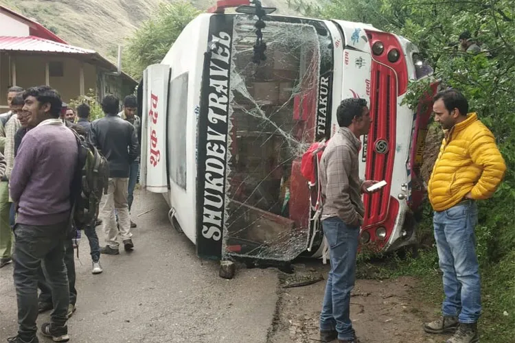 Himachal Pradesh Bus Accident - India TV Hindi