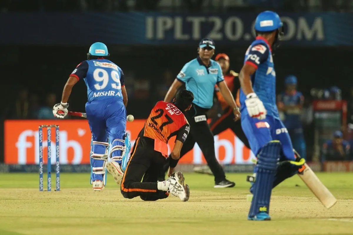 IPL 2019: Amit Mishra Become the second player in ipl history to put as an obstructing the field- India TV Hindi