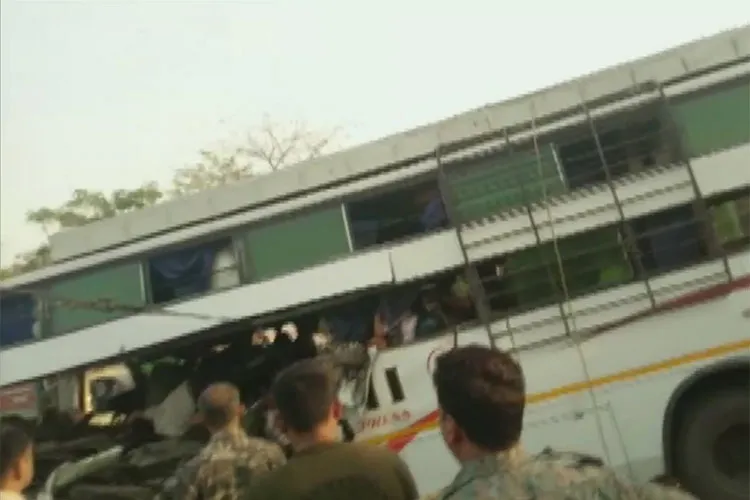 Jharkhand Road Accident: Many dead after brake of a bus failed | ANI- India TV Hindi