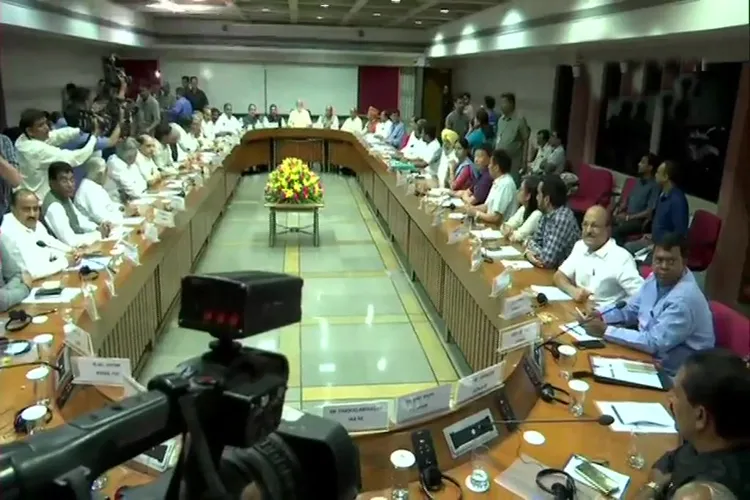 Pm Narendra Modi government holds all party meet before...- India TV Hindi