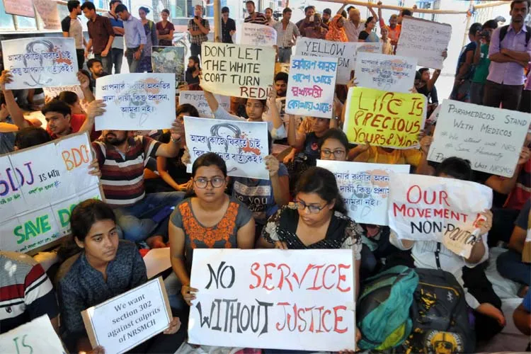 West bengal Junior Doctors Call off strike - India TV Hindi