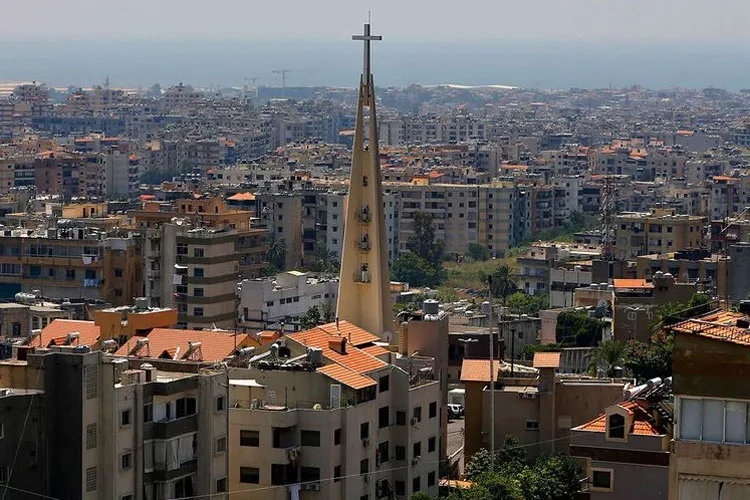 Lebanese town Hadat bans Muslims from buying and renting property | AP- India TV Hindi