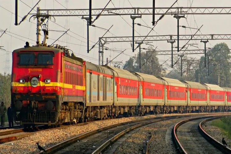 Railways' 100-day plan: Reducing Delhi-Howrah, Delhi-Mumbai travel time by 5 hours- India TV Hindi