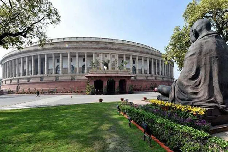 First Parliament session of 17th Lok Sabha to commence on Monday- India TV Hindi