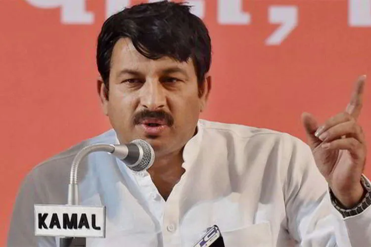 Manoj Tiwari attacks Arvind Kejriwal | PTI File- India TV Hindi