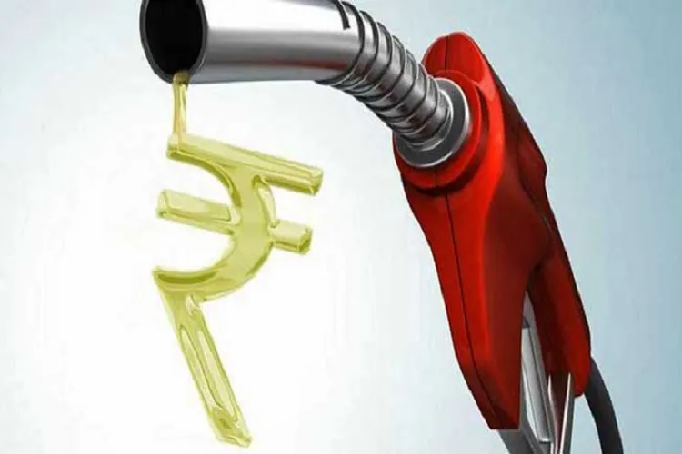 खुशखबरी: लगातार घट रहे हैं पेट्रोल-डीजल के दाम- India TV Paisa