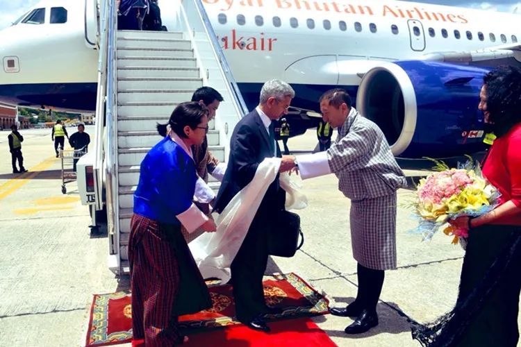 मंत्री के रूप में पहले दौरे पर भूटान पहुंचे विदेश मंत्री जयशंकर- India TV Hindi