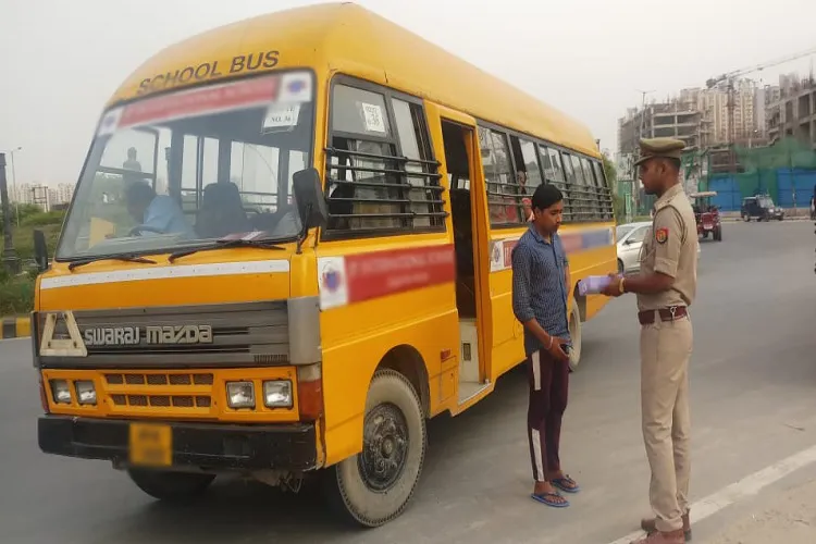 school bus- India TV Hindi