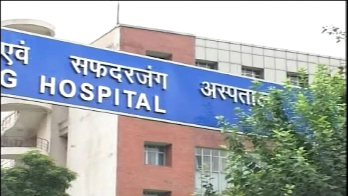 Special OPD for elderly patients opened at Safdarjung Hospital- India TV Hindi