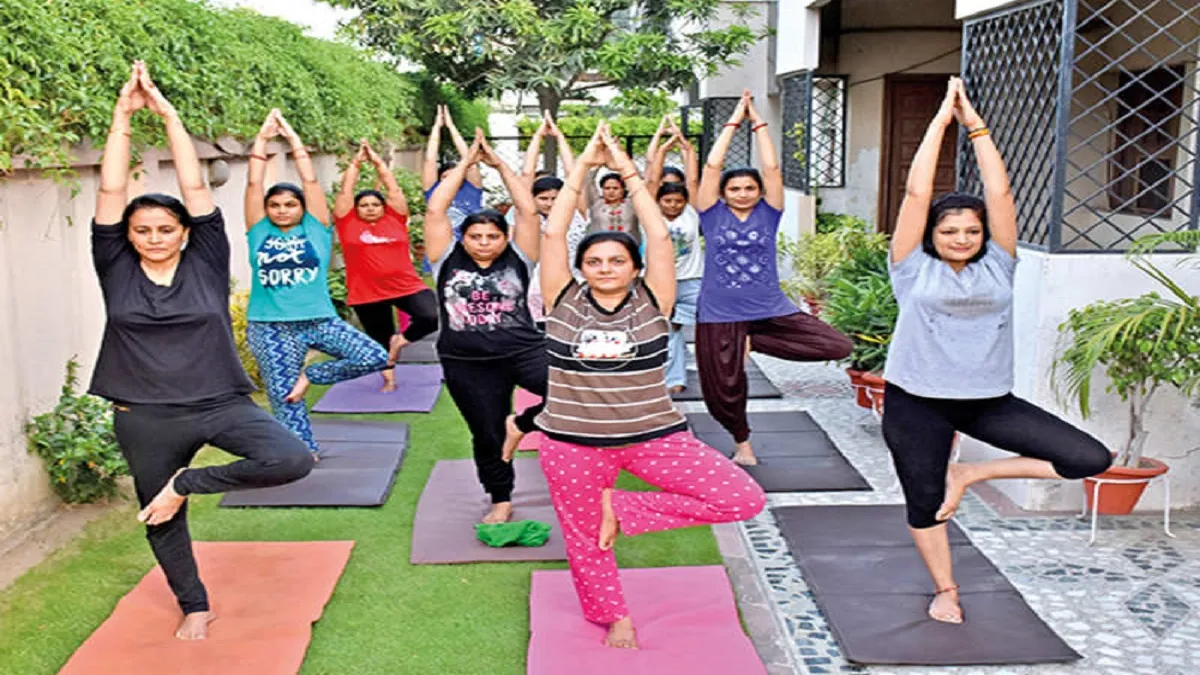 yoga in universities- India TV Hindi