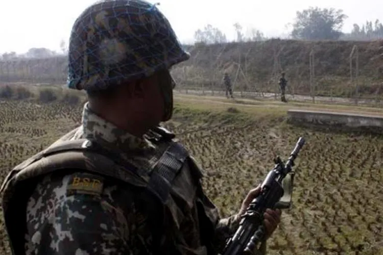 Jawan injured as cattle smugglers attack BSF team on...- India TV Hindi