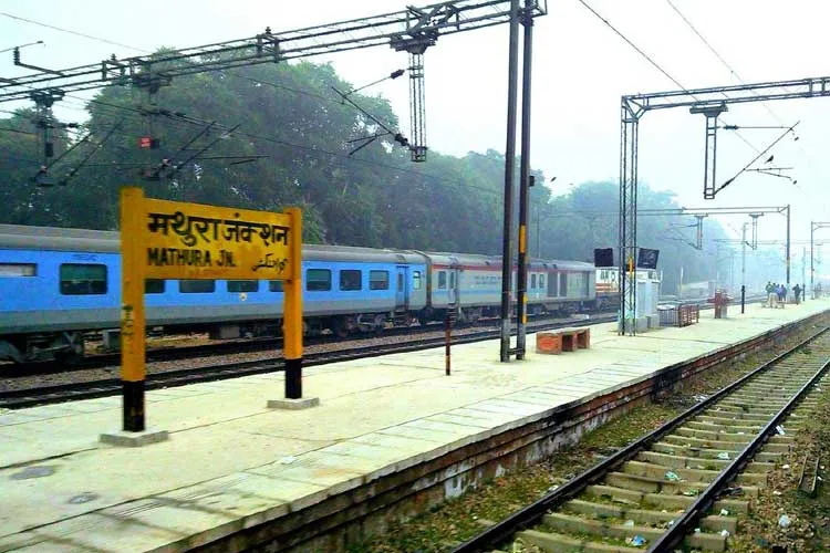 railway station- India TV Hindi