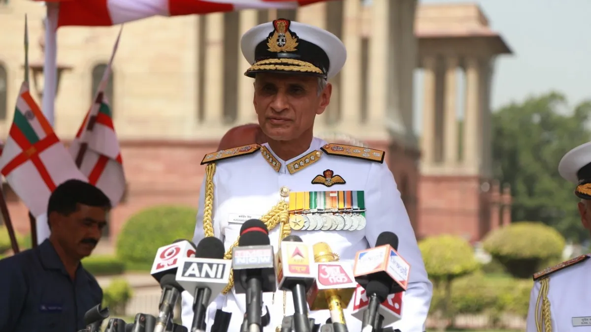 अब भारतीय सेनाओं को चीन को जवाब देने की जरूरत है: नौसेना प्रमुख- India TV Hindi