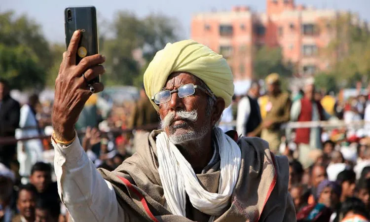Jharkhand govt to provide financial assistance for smartphone to farmers- India TV Paisa