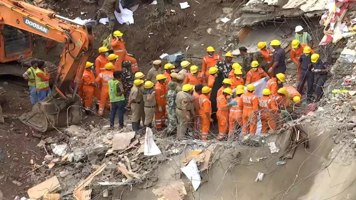 Himachal Pradesh Solan hotel collapse- India TV Hindi