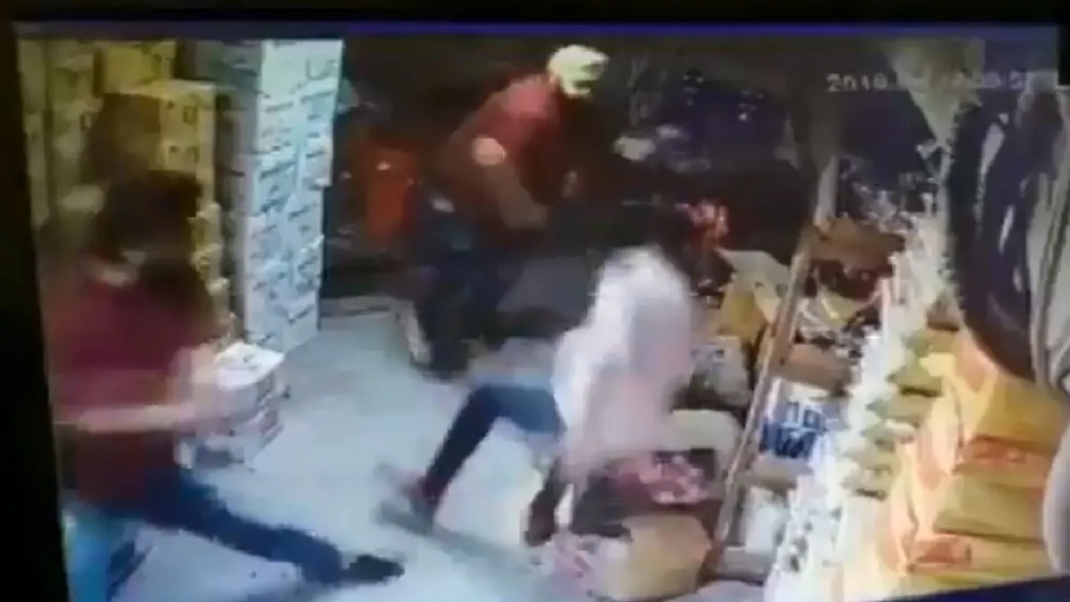 man beaten- India TV Hindi