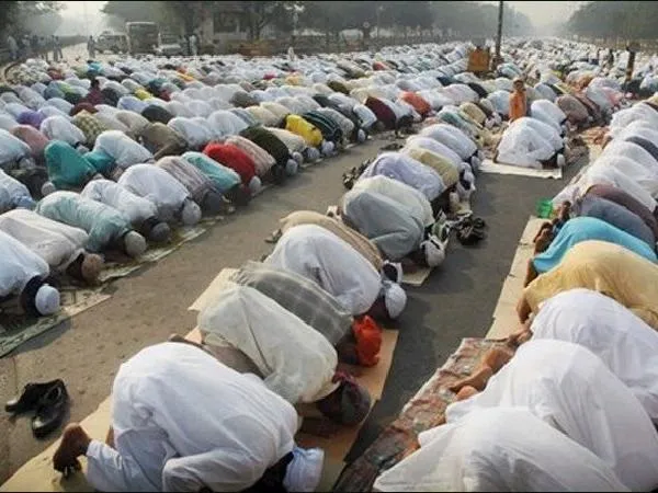 namaz in mosque, uttar pradesh bahraich news- India TV Hindi