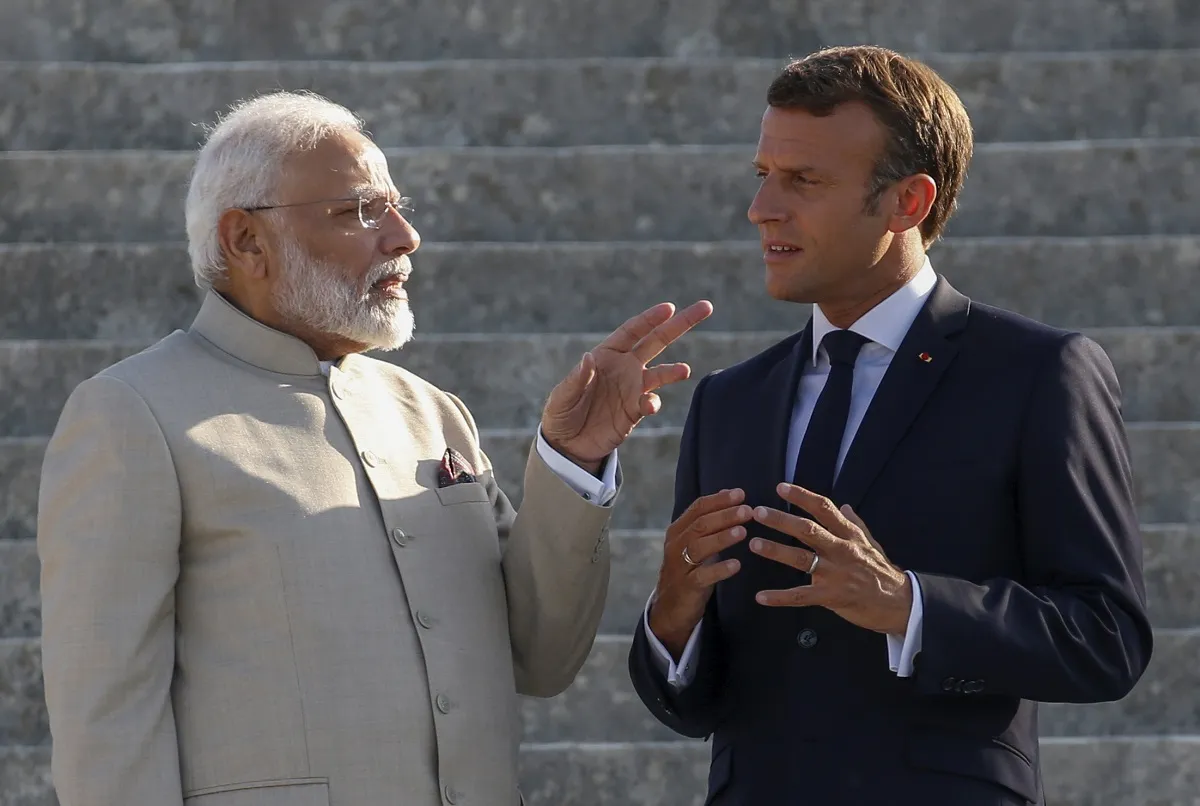  French President Emmanuel Macron and Prime Minister...- India TV Hindi