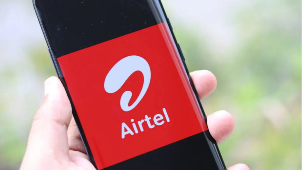 Bharti Airtel slips into red, posts Rs 2,866 cr loss in Q1- India TV Paisa