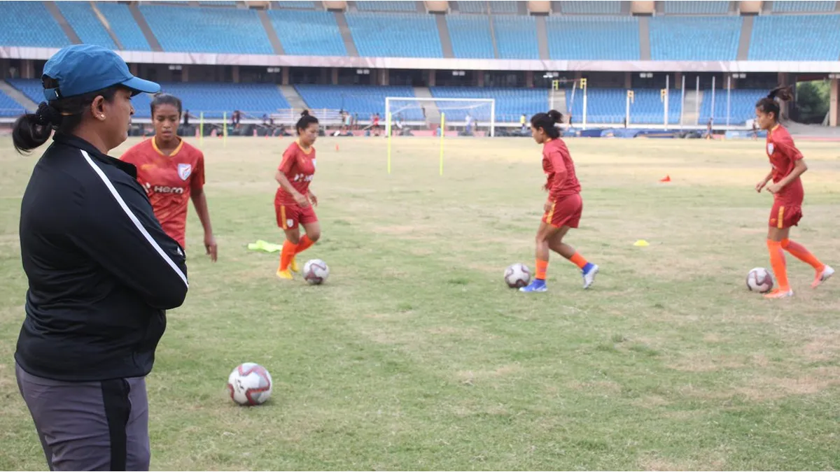 महिला फुटबॉल : उज्बेकिस्तान के खिलाफ खेलेगी भारतीय महिला टीम- India TV Hindi