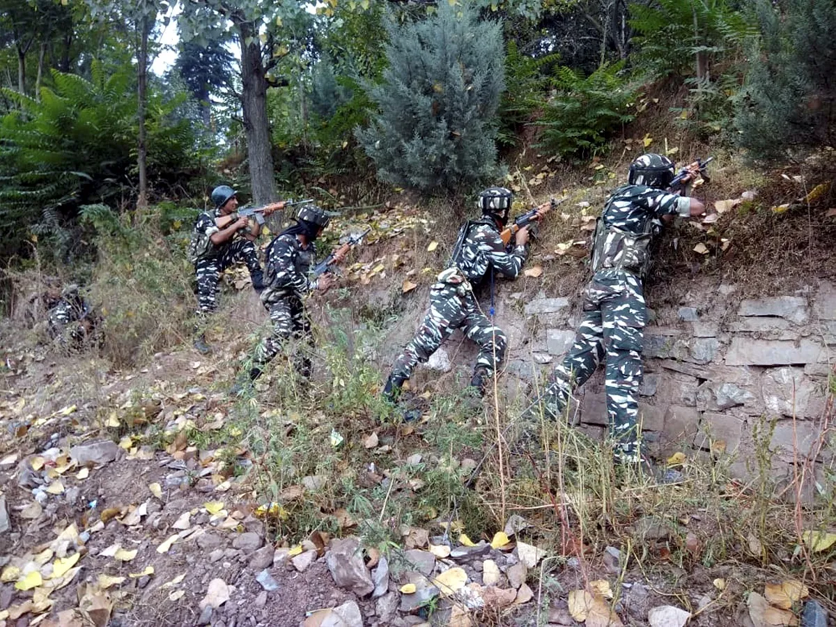 CRPF jawans during an encounter with the terrorists at...- India TV Hindi