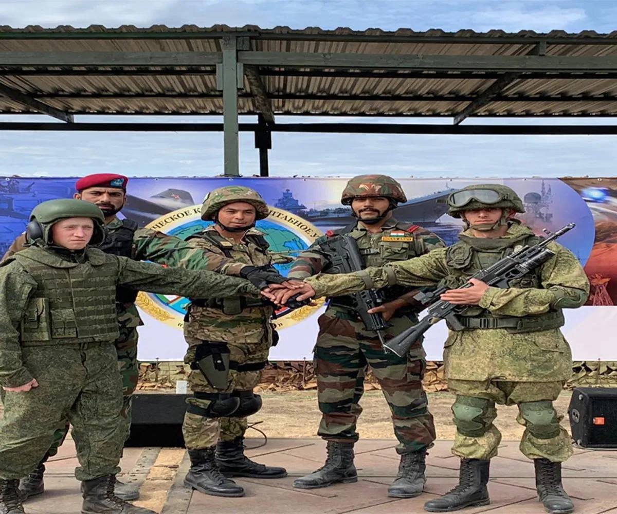 Pakistani delegation as SCO TSENTER 2019 did on invite Indian Army Contingent at Russia- India TV Hindi