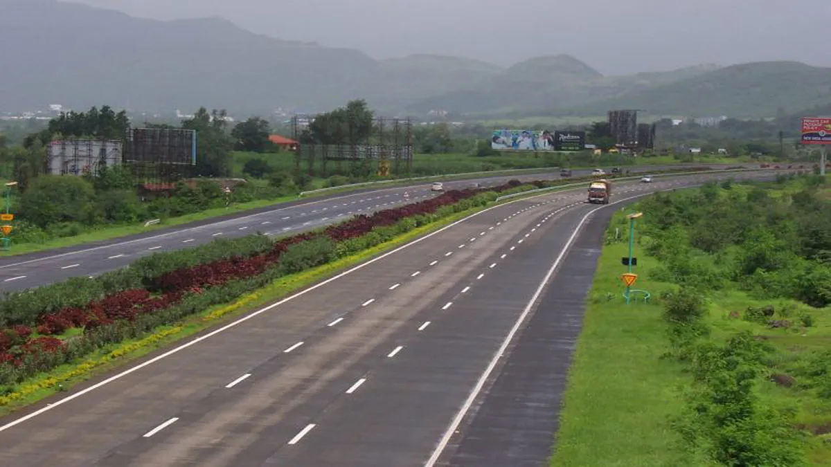 Speed limit on Delhi-Meerut Expressway may be raised to 120...- India TV Hindi