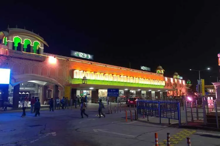 jaipur railway station- India TV Hindi