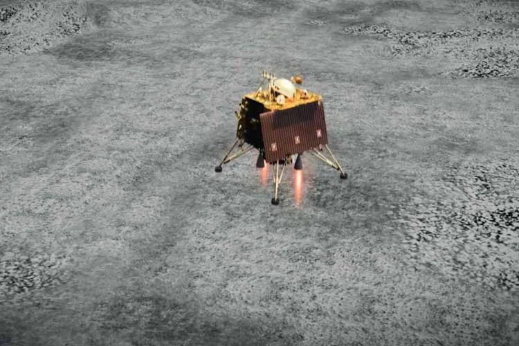 ISRO has not given up efforts to regain link with lander- India TV Hindi