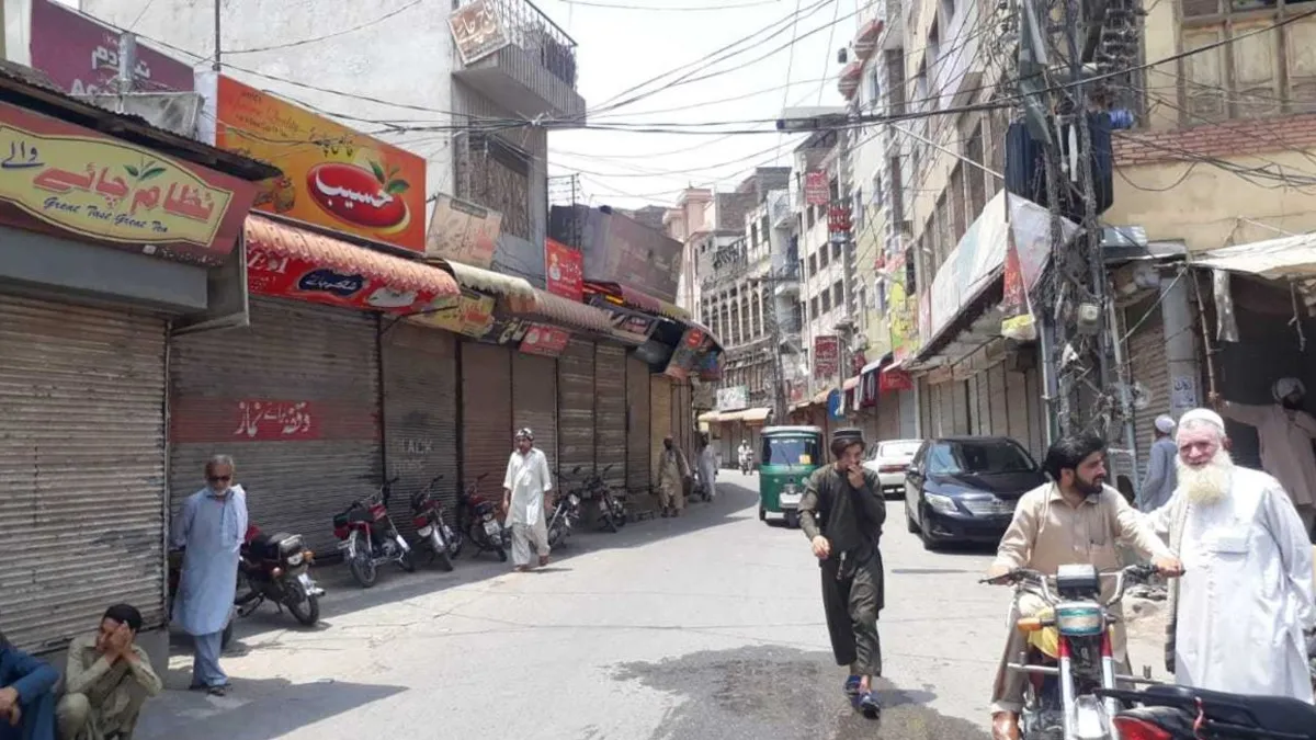 पाकिस्तान में कारोबारियों की हड़ताल का व्यापक असर, बाजारों में सन्नाटा- India TV Hindi