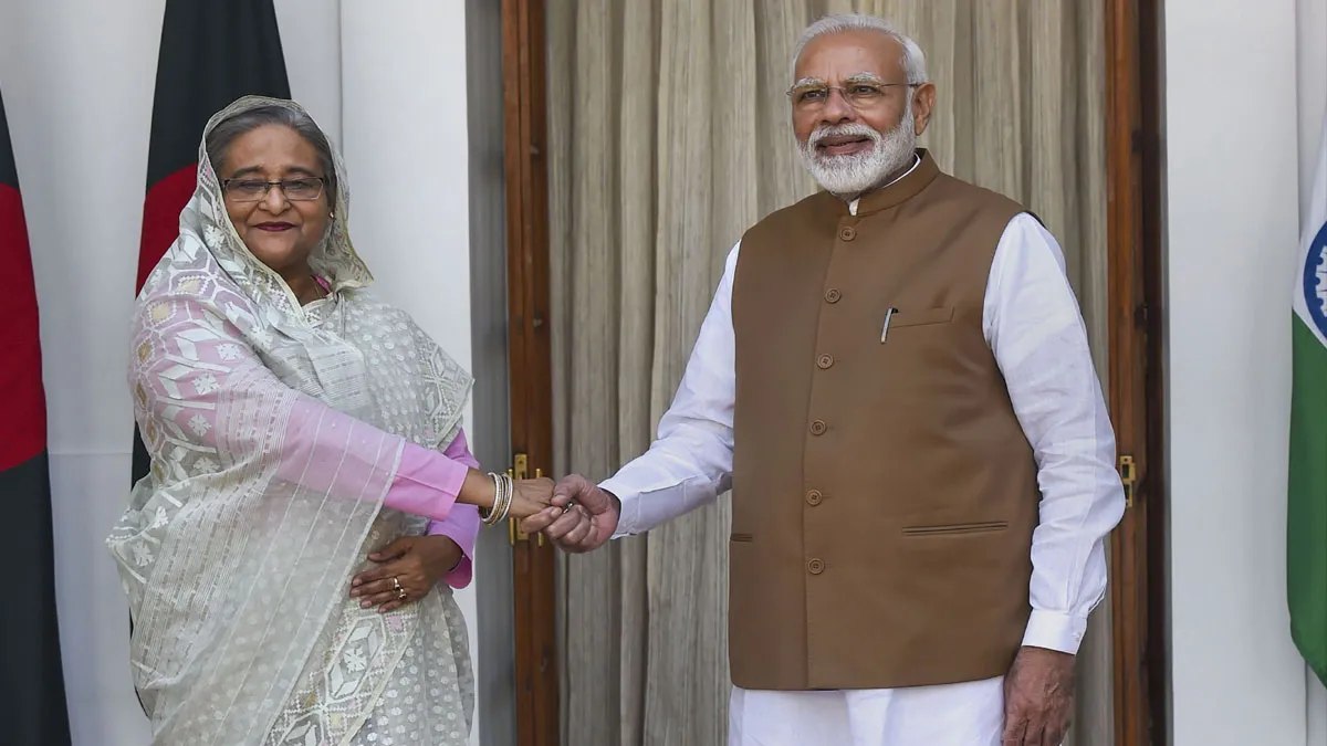 PM Narendra Modi with Bangladeshi PM Sheikh Hasin- India TV Hindi