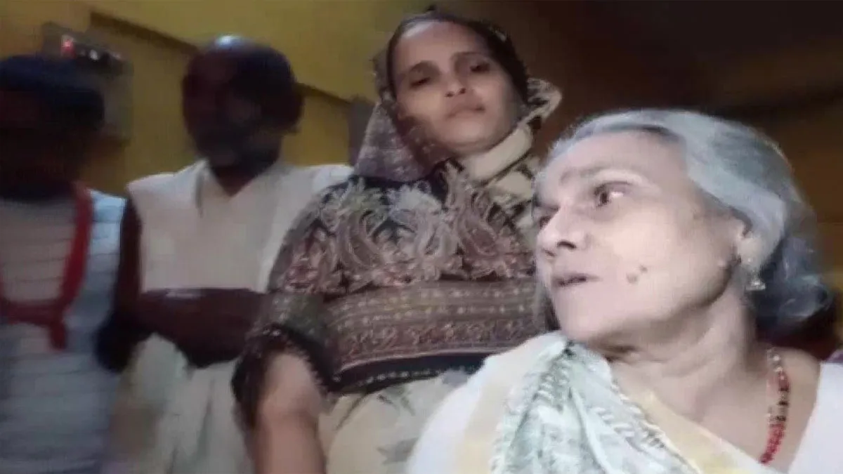 Kamlesh Tiwari's Mother Kusum Tiwari- India TV Hindi