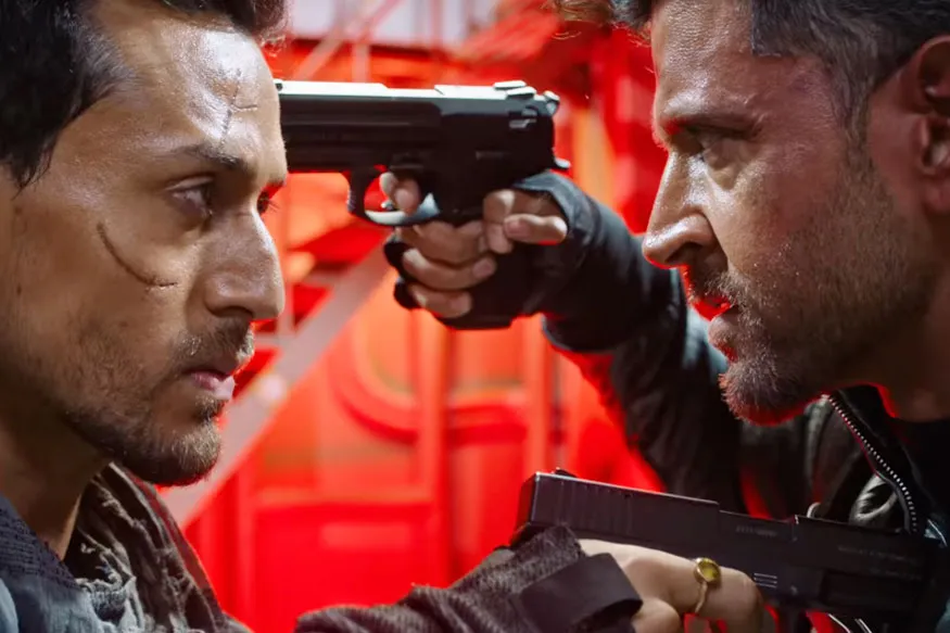 War Movie Review- India TV Hindi