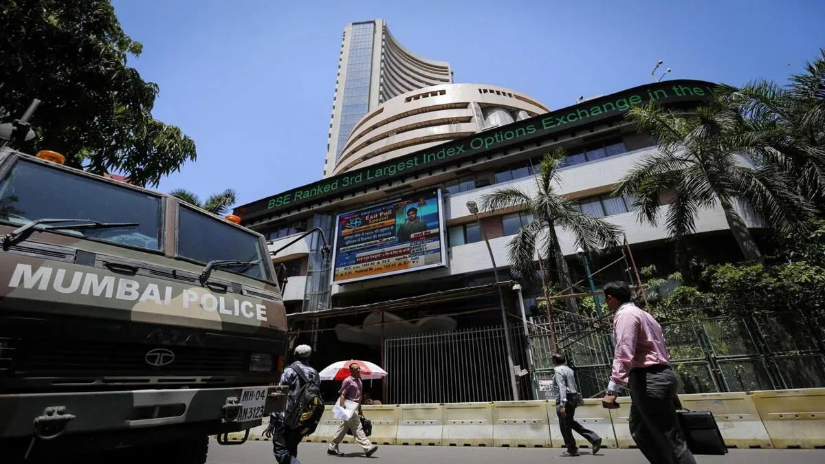 Sensex, Nifty close higher ahead of RBI policy decision- India TV Paisa