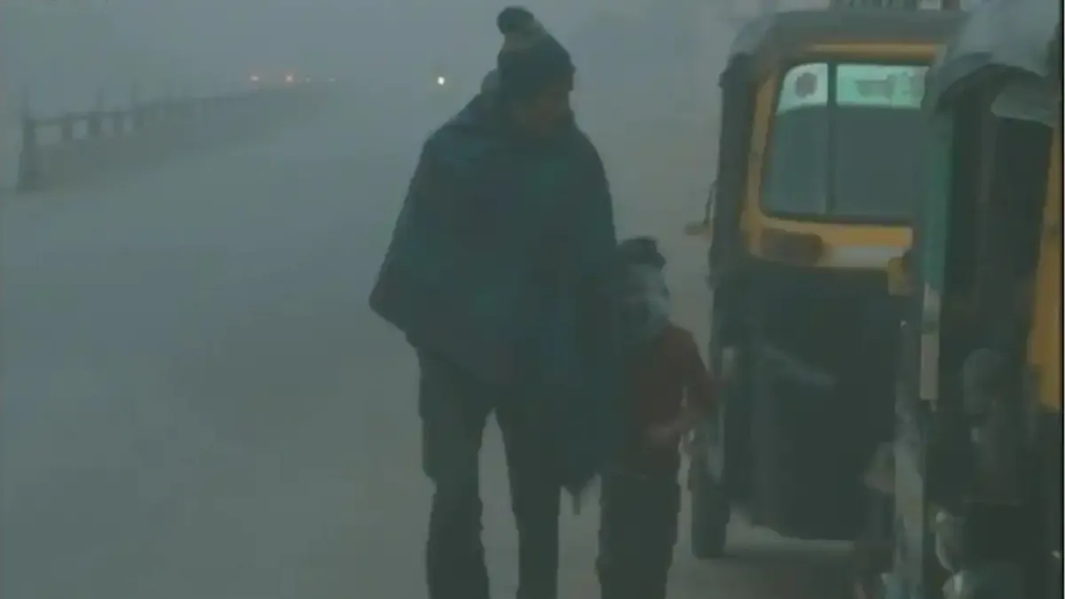 उत्तर भारत में शीत लहर का प्रकोप जारी, कश्मीर से केदारनाथ तक पहाड़ियां बर्फ से ढकी- India TV Hindi