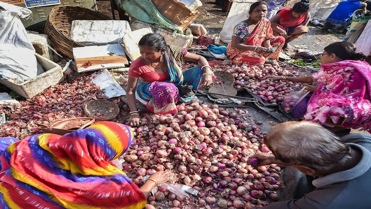 Onion Import, Onion price, MMTC- India TV Paisa